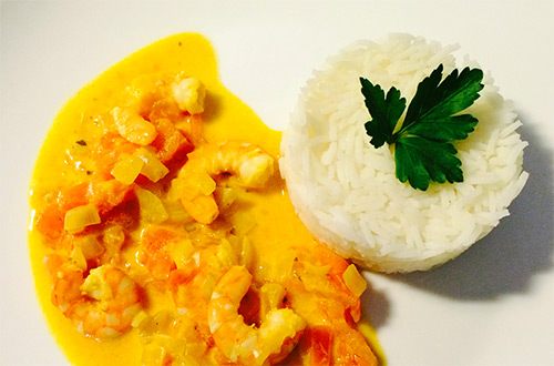 Crevettes au curry au lait de coco